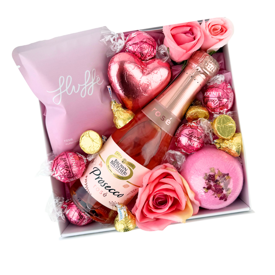 Rosé and Fluffe Alcohol Gift Box. Shop now, delivery NZ Wide and Auckland Same Day 7 Days a Week.